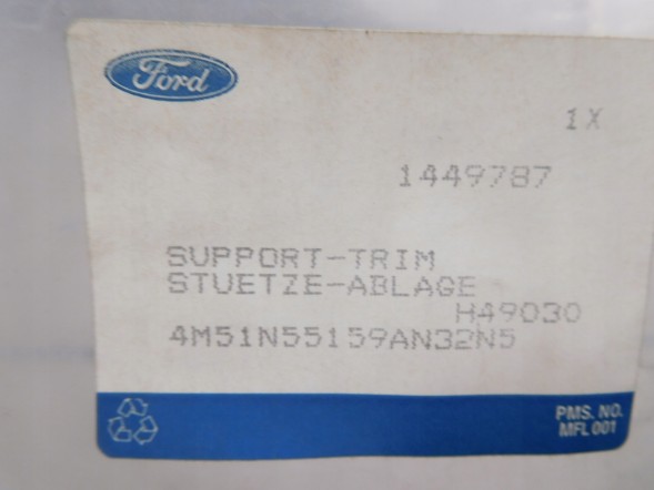 Ford OE Обшивка багажного відділення FORD Focus 04-08/Focus C-MAX OE 1449787