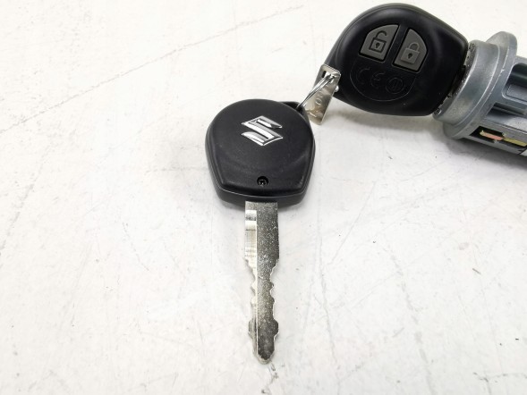 Suzuki OE КОМПЛЕКТ ЗАМКА SUZUKI ОРИГІНАЛ 3710458890