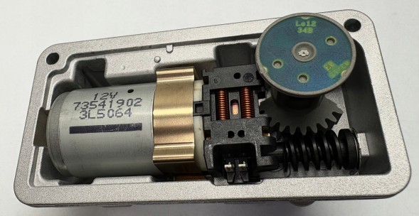 Hella Część mechaniczna nastawnika turbiny HELLA - oryginał - wszystkie części nowe G-001, 6NW009660 Новий оригінал настройка турбіни механічна частина g-001, 6nw009660 mercedes