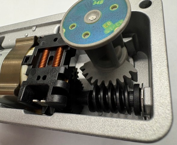 Hella Część mechaniczna nastawnika turbiny HELLA - oryginał - wszystkie części nowe G-001, 6NW009660 Новий оригінал настройка турбіни механічна частина g-001, 6nw009660 mercedes