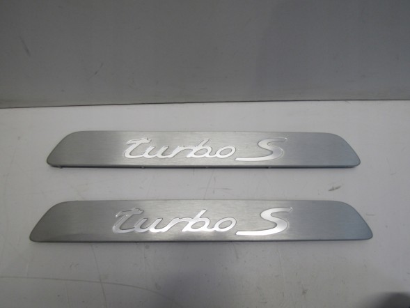 Porsche OE НАКЛАДКА PORSCHE PANAMERA 97055575307