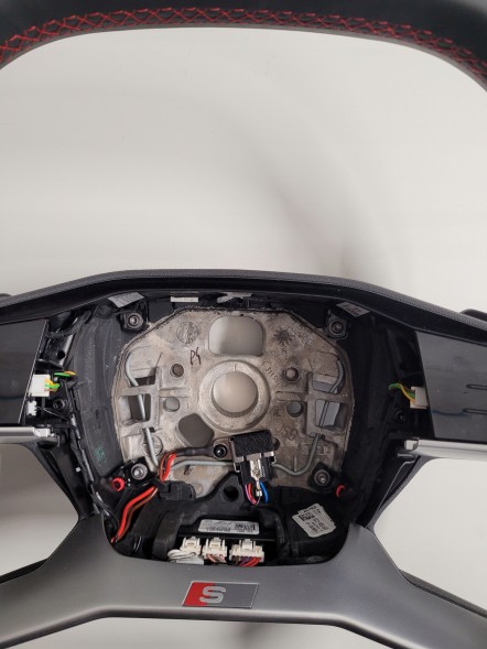 Audi OE 89A419091P AUDI Q4 E TRON S-LINE ПОДУШКА КЕРМОВОГО КОЛЕСА ШКІРА ЧЕРВОНА НИТКА