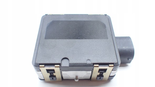 Mercedes-Benz OE A0009058913 DISTRONIC Distronic radac acc eqc glc a0009058913 нов