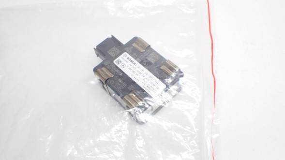 Mercedes-Benz OE A0009058913 DISTRONIC Distronic radac acc eqc glc a0009058913 нов