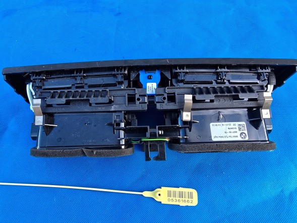 BMW OE QUA8124 ПАНЕЛЬ ОБДУВУ КОНСОЛІ ЦЕНТР BMW F20 F22 F21 F23 9207116 ОРИГІНАЛ