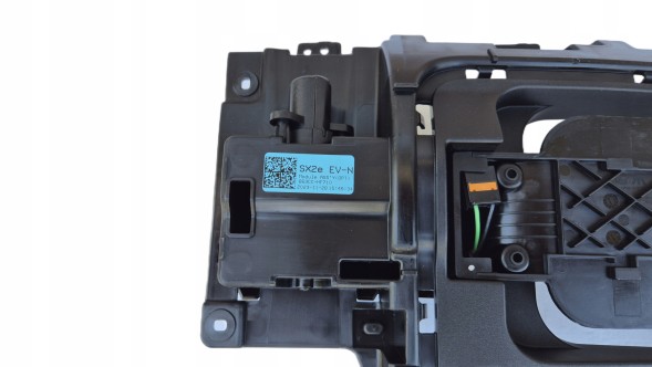 Hyundai OE KLAPKA ŁADOWANIA KONA II N-LINE HF710 Кришка роз'єму зарядки Hyundai Kona Electric II EV 23- OE 863CC-HF710 НОВА