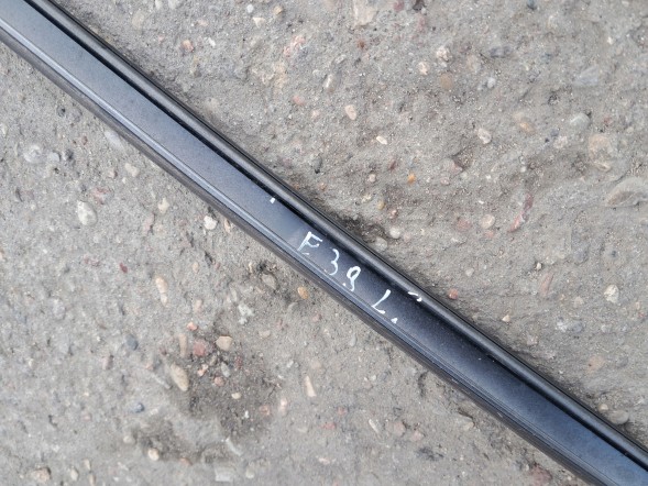 BMW OE 9 069 298 Планка ліва релінгова дахова titansilber BMW E39 седан 51139069298