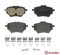 P61122 BREMBO Комплект гальмівних колодок з 4 шт дисків