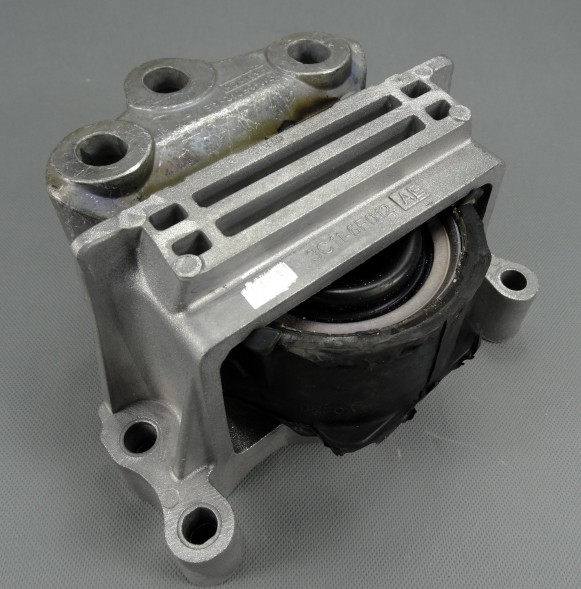 Ford OE 1384138 Підшипник двигуна