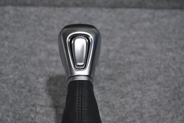 Hyundai OE HYUNDAI IONIQ 2019 GAŁKA MIESZEK BIEGÓW KOMPLET HYUNDAI IONIQ 2019 ГОЛОВКА СИЛЬФОНІВ ПЕРЕДАЧ КОМПЛЕКТ