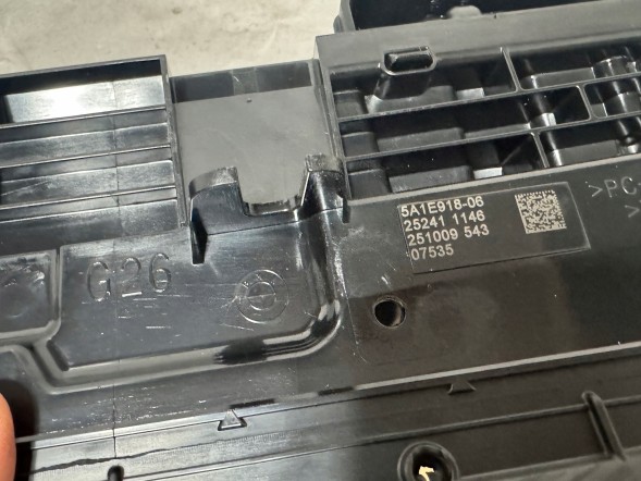 BMW OE 5A1E918. Kierownica powietrza BMW 4 G26 BMW 4 G26 Направляюча Повітря 5A1E918 НОВА ОРИГІНАЛ