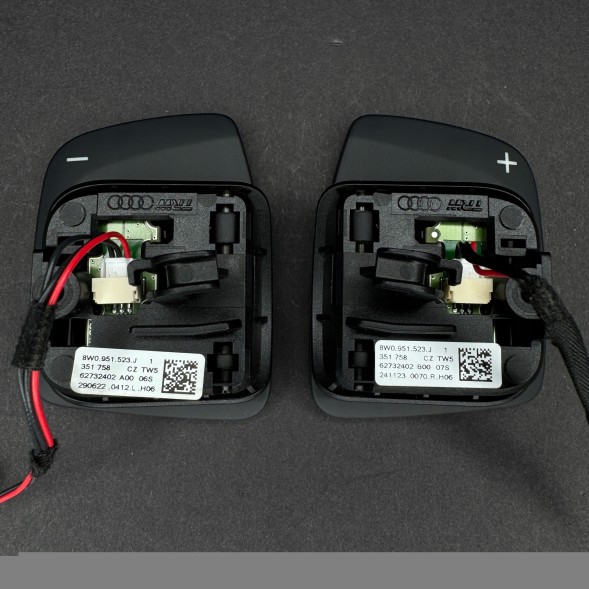 Audi OE 8W0.951.523.J , 8W0951523J Audi s3 s4 s5 a3 a4 a5 q2 q3 лопатки перемикання передач нові
