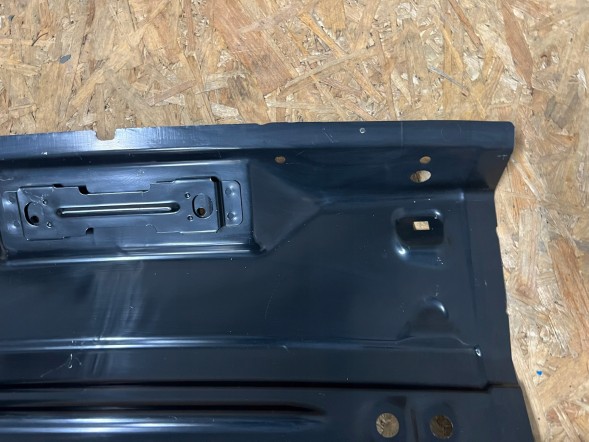 Volvo OE VOLVO S40 II 2004 - 2012 PANEL ŚRODKOWY NADWOZIA PAS TYŁ 30663899 VOLVO S40 II 2004 - 2012 ЦЕНТРАЛЬНА ПАНЕЛЬ КУЗОВА РЕМІНЬ ЗАДНЬОЇ ЧАСТИНИ 30663899