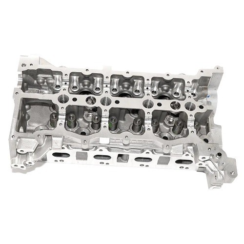 110415059R RENAULT Головка блоку двигуна