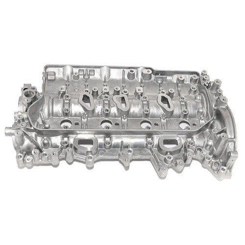 110415059R RENAULT Головка блоку двигуна