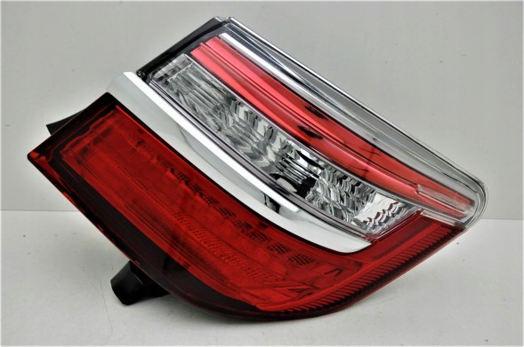 Китай WE8112-1946R3UESL TOYOTA CAMRY 2015-17 ЛАМПА ПРАВА НОВА LED
