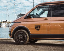 Omtec 7550FFK003L Розширення надколісної планки бічних дверей для VW T6 2015-2019 LONG | ДОВГИЙ