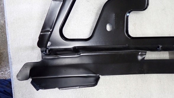 Renault OE 7782005475 Опора крила Renault Espace передня права 7782