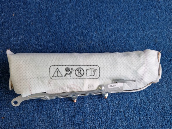 Porsche OE 9Y4880242E JP24 PORSCHE CAYENNE III БІЧНА ПОДУШКА БЕЗПЕКИ В СИДІННЯ ПРАВА 9Y4880242E
