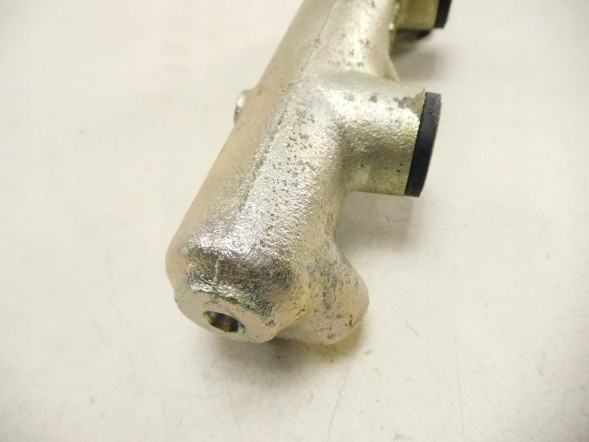 Renault OE 77 01 349 254 ГАЛЬМІВНИЙ ЦИЛІНДР RENAULT 9 7701349254