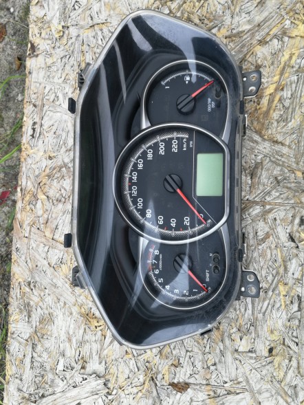 Toyota OE 600.18 Toyota Yaris III 1.0B лічильник 2016р