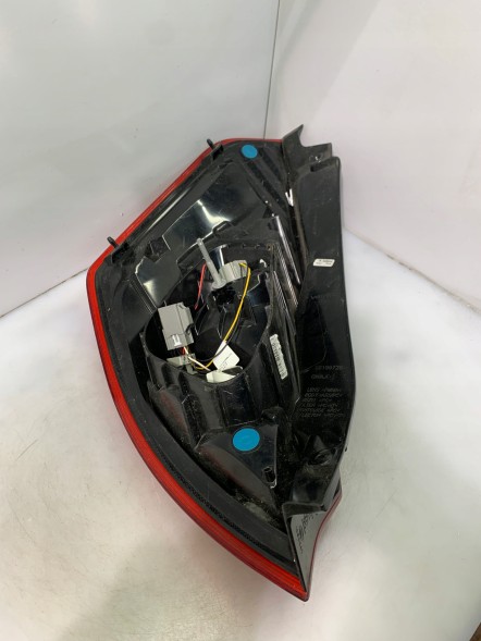 Ford OE LAMPA TYLNA PRAWA C1BB-13404-BA FORD ЛАМПА ЗАДНЯ ПРАВА C1BB-13404-BA FORD