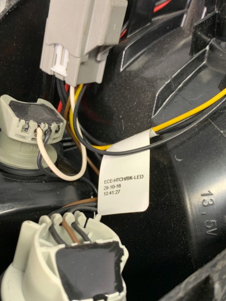 Ford OE LAMPA TYLNA PRAWA C1BB-13404-BA FORD ЛАМПА ЗАДНЯ ПРАВА C1BB-13404-BA FORD