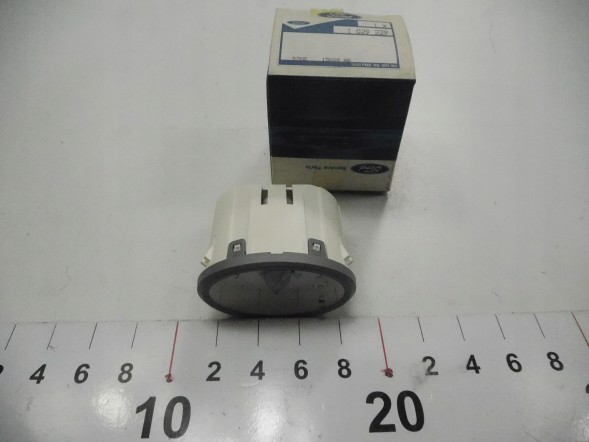 Ford OE Аналоговий годинник для: Ford Ka з 2/2000 по 12/2000 OE 1029229