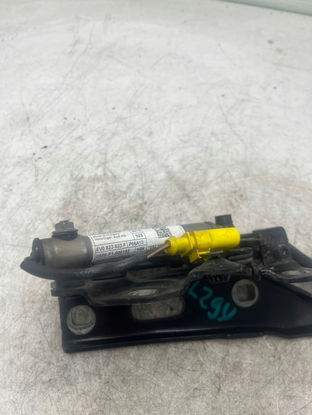 Audi OE 8V0823302F . 8V0823823F | 888.161,655 ПЕТЛЯ + КАРТРИДЖ КАПОТА ПРАВИЙ AUDI A3 8V 8V0823302F 8V0823823F КОМПЛЕКТ