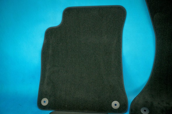 Audi OE 8K1863691F 8K0864450B A4 A5 SnTAuto Килимки передні задні Audi A4 8K A5 8T Sportb 8K1863691F 8K0864450B QA5