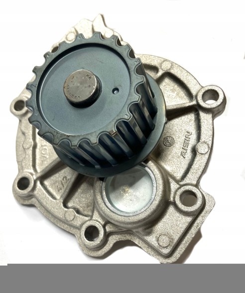 Volvo OE 31293668 Насос води volvo