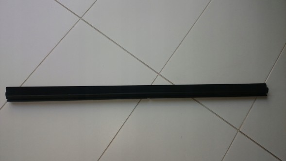 Mitsubishi OE 5727A258 MITSUBISHI СКРЕБКА ПЕРЕДНІХ ДВЕРЕЙ