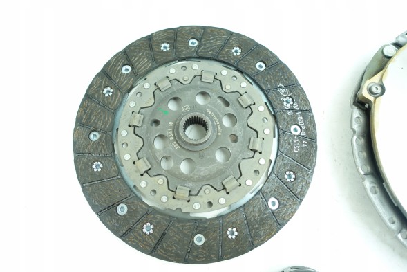 Sachs 3000 950 781 Зчеплення 3000950781 transporter t5 t6 2.0 tdi 02a141165r 04e141015k sachs