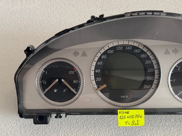Mercedes-Benz OE ЛІЧИЛЬНИК ПРИЛАДІВ СПІДОМЕТР MERCEDES BENZ C-КЛАС W204 A2045404548025194