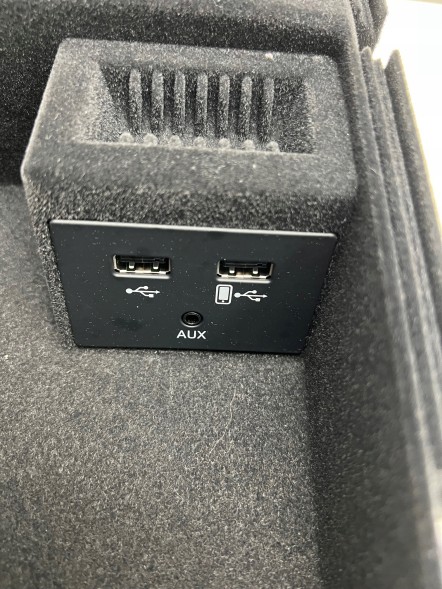 Audi OE 4G0035736 (N.29) ОРИГІНАЛЬНИЙ РОЗ'ЄМ ДЛЯ ВХОДУ USB AUX AUDI A6 A7 C7 4G0035736 72км