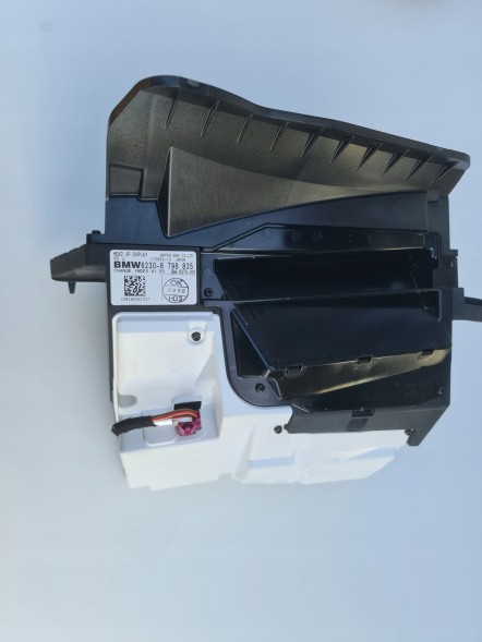 BMW OE KKDA BMW G14 G15 F91 F92 HUD HEAD UP WYŚWIETLACZ 8798835 BMW G14 G15 F91 F92 HUD HEAD UP ДИСПЛЕЙ 8798835
