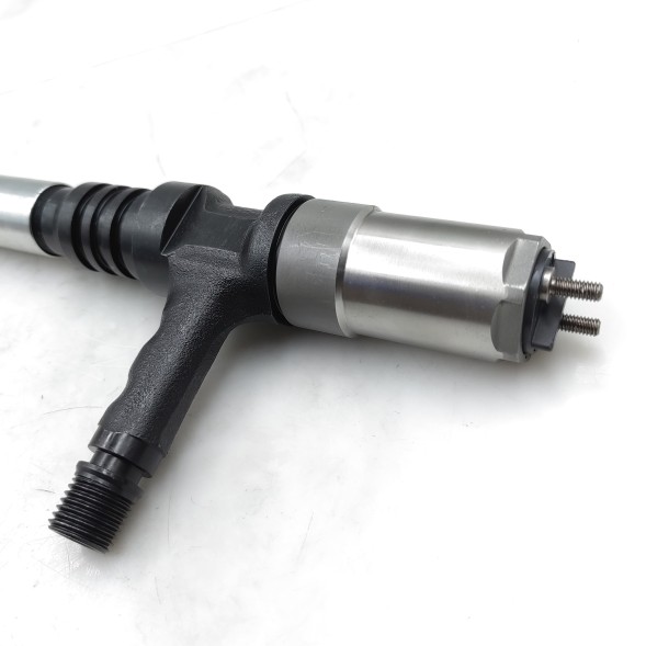 Форсунки Common Rail 6218-11-3100 6218-11-3101 095000-0562 095000-0560