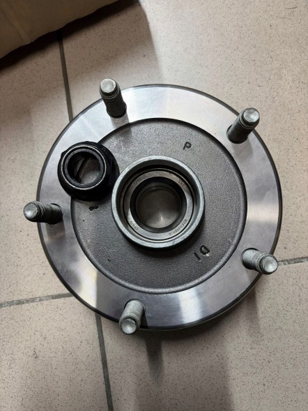 Ford OE 6C11-1A049-AA ВТУЧКА ЗАДНЯ ФОРД TRANSIT 2000-2013 FWD
