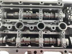Volkswagen OE 04E103469DH Кришка головки блоку циліндрів з розподільними валами Volkswagen OE для бензинового двигуна