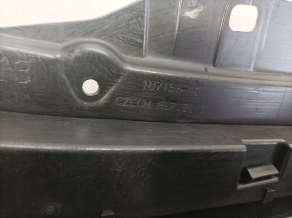 BMW OE 187156-10 Bmw 5 g30 g31 жалюзі повітряне кермо впуск 187156-10