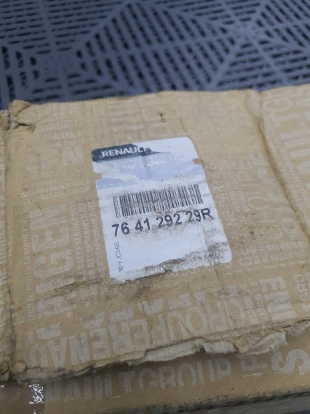 Dacia OE ПОРІГ СТУПІНЬ СТОРОНА DACIA DUSTER II 764129229R