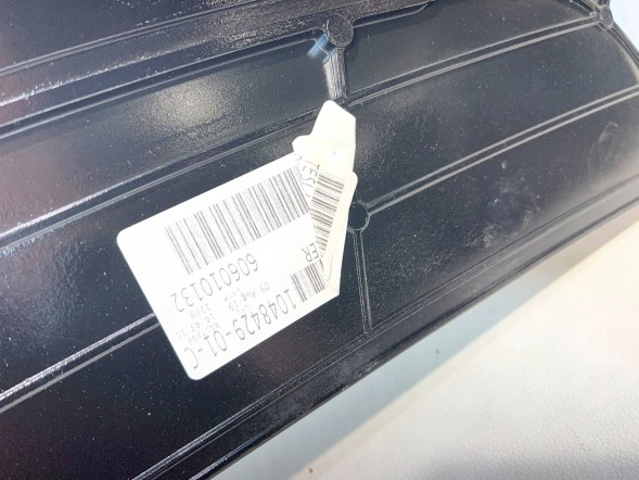 Tesla 1048429-00-B pmi150921 Спойлер кришки багажника TESLA MODEL X 1048429-00-B