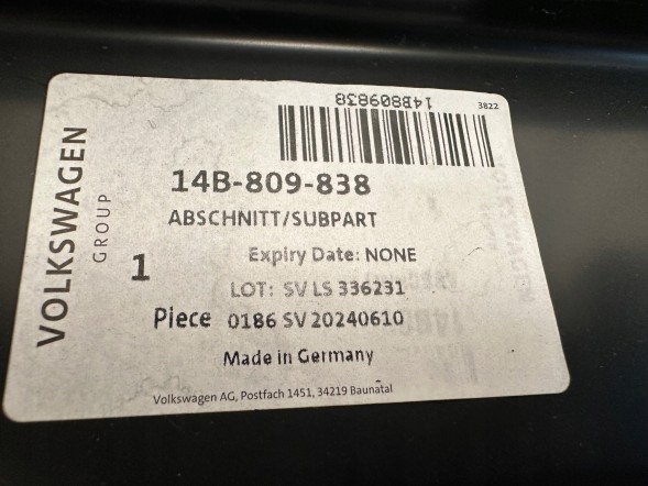 Volkswagen OE Накладка порога заднього правого VW ID.7 14B809838