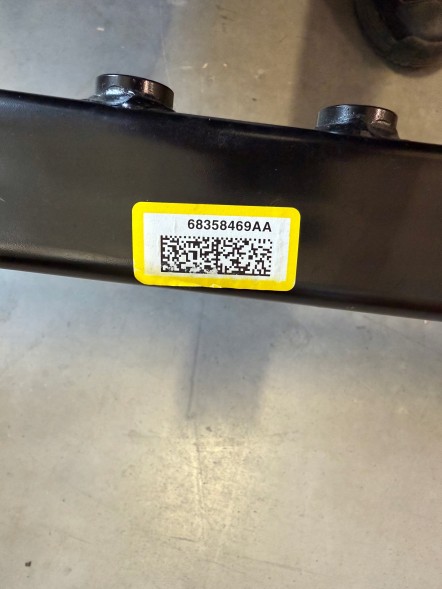 Jeep OE 68358469AA БУКСИРНИЙ ГАЧОК БАЛКИ БАМПЕРА ЗАДНЬОЇ ЧАСТИНИ ДЖИП ГЛАДІАТОР WRANGLER JL