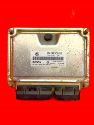 Volkswagen OE КОМП'ЮТЕР ДВИГУНА VW T4 2.5 074906018AJ 0281010461