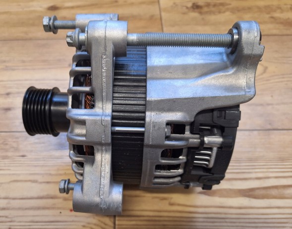 BMW OE 12318571358 8571358 8635553 Альтернатор Bosch 250А BMW 1 F21 LCI 3 F30 LCI F31 LCI F34 GT LCI G20 G12