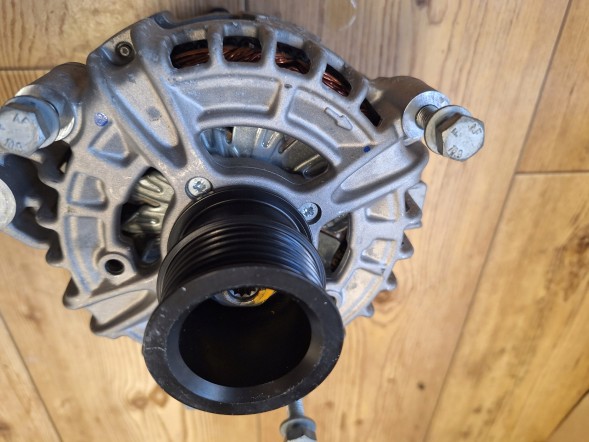 BMW OE 12318571358 8571358 8635553 Альтернатор Bosch 250А BMW 1 F21 LCI 3 F30 LCI F31 LCI F34 GT LCI G20 G12