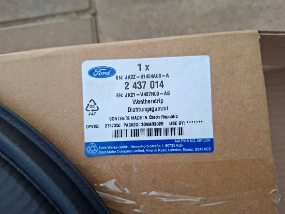 Ford OE custom 1 uszczelka bagażnika T. Ford Custom MK1 ущільнювач багажника
