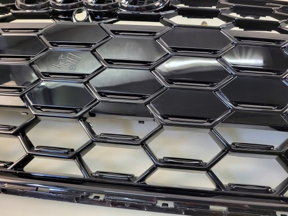Audi OE 8W0853651BQ/BN Решітка радіатора AUDI S4 B9 8W LIFT S-Line BLACK нова Оригінал OEM