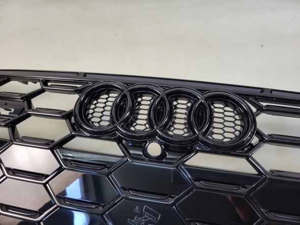 Audi OE 8W0853651BQ/BN Решітка радіатора AUDI S4 B9 8W LIFT S-Line BLACK нова Оригінал OEM